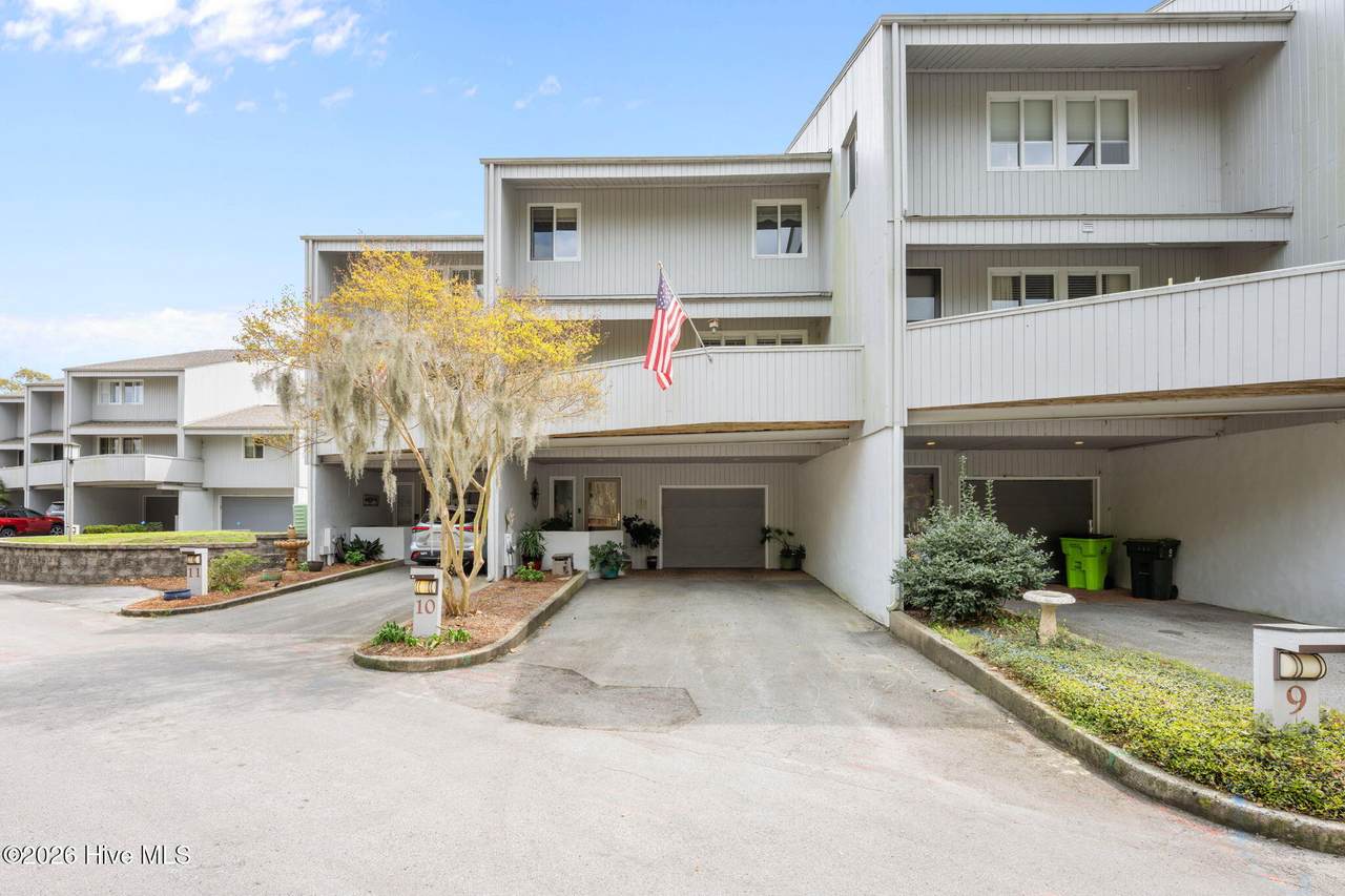 10 Batts Hill Road - Photo 1