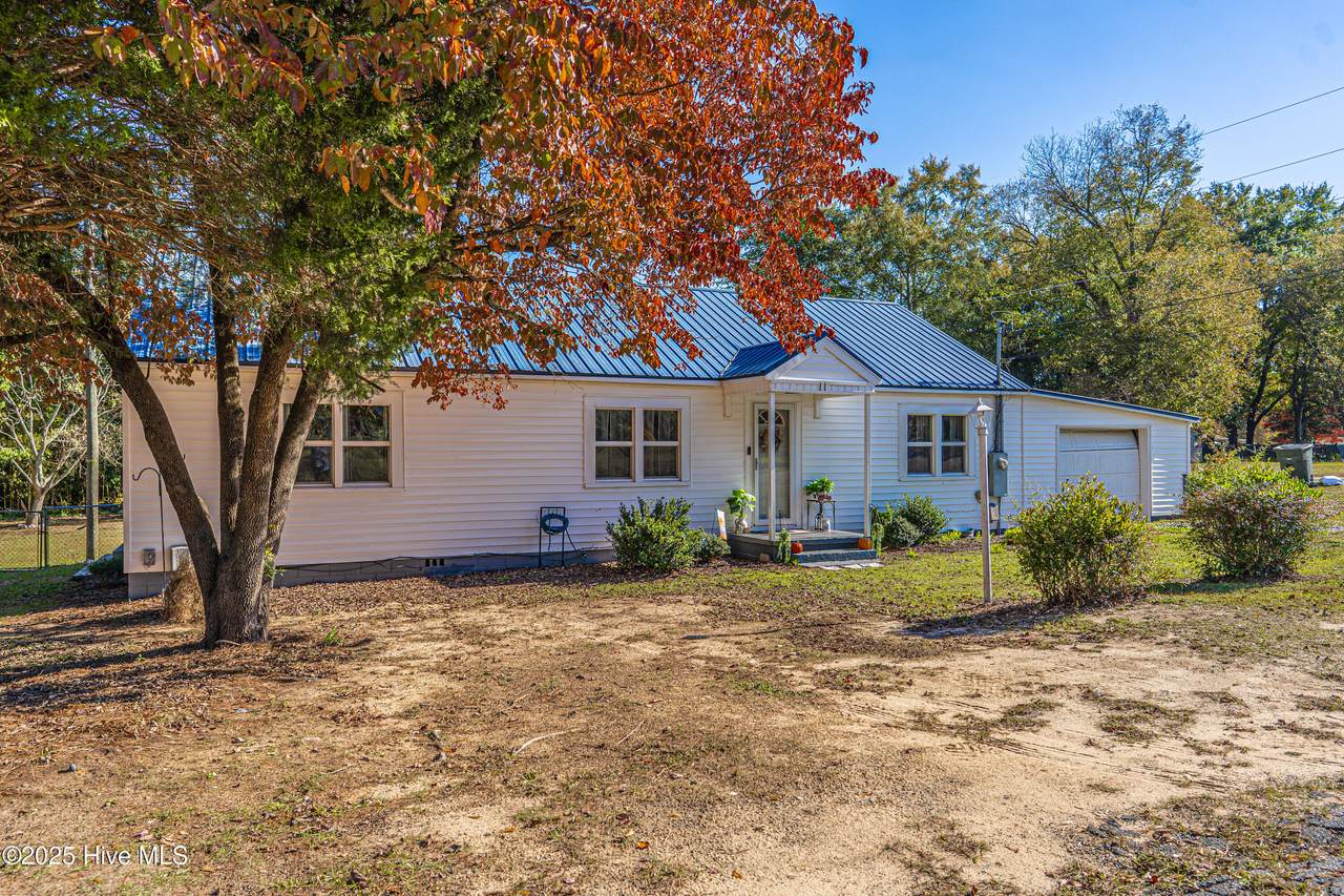 113 Sycamore Street - Photo 1