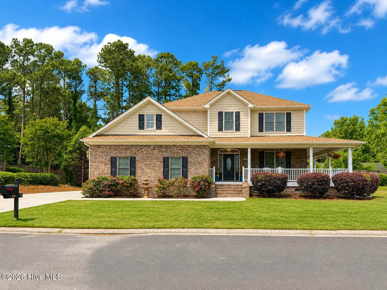 319 Ashworth Manor Court - Photo 1
