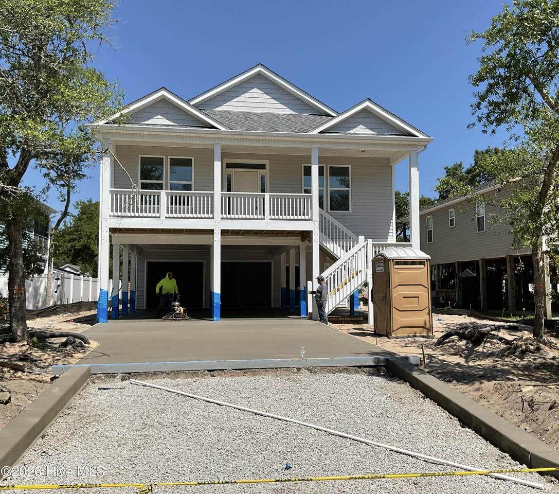 104 6th Street - Photo 1