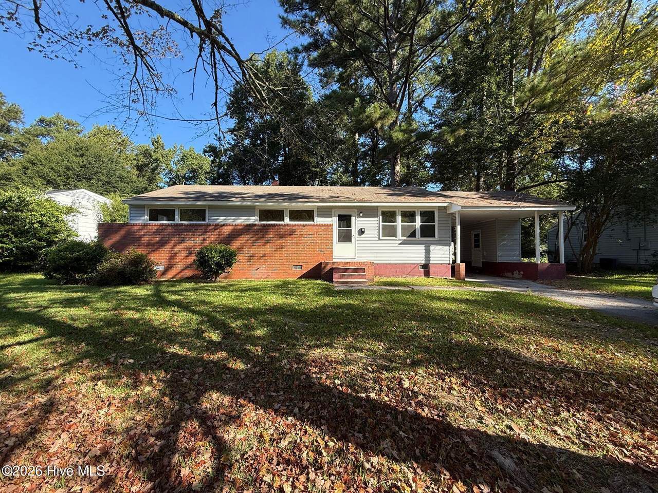 602 Maple Street - Photo 1