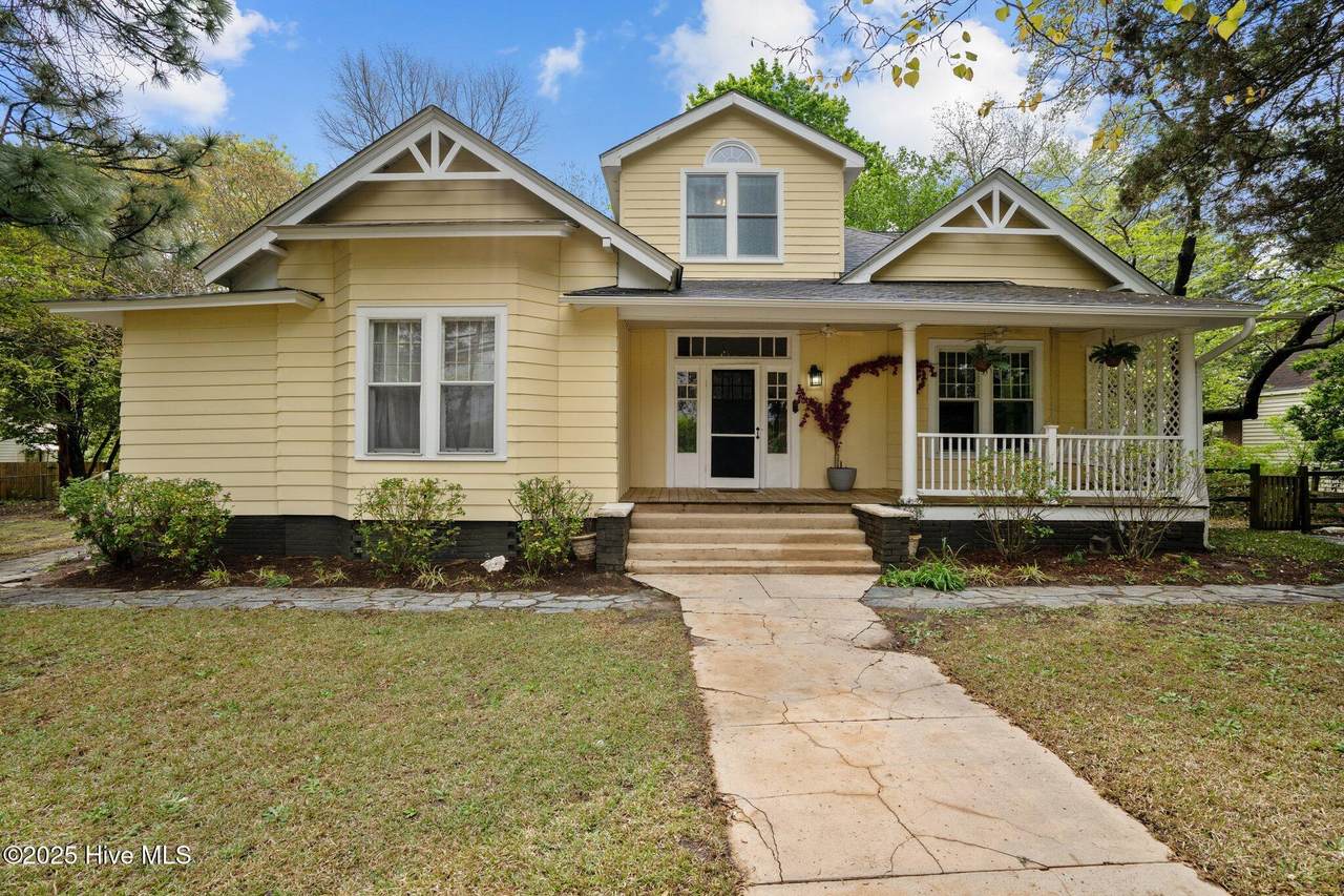 802 Poplar Street - Photo 1