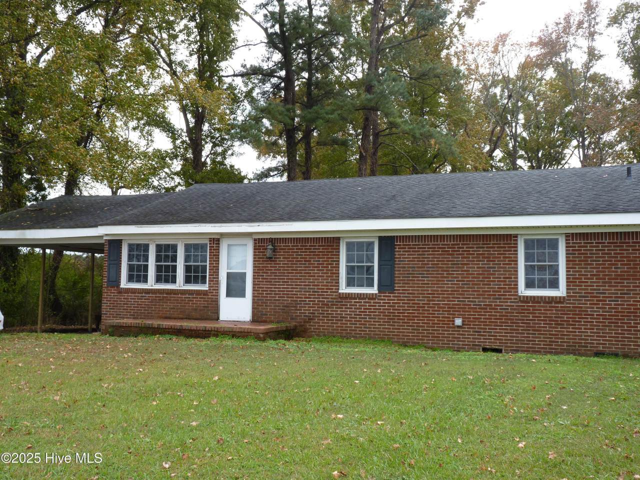 213 Country Club Road - Photo 1