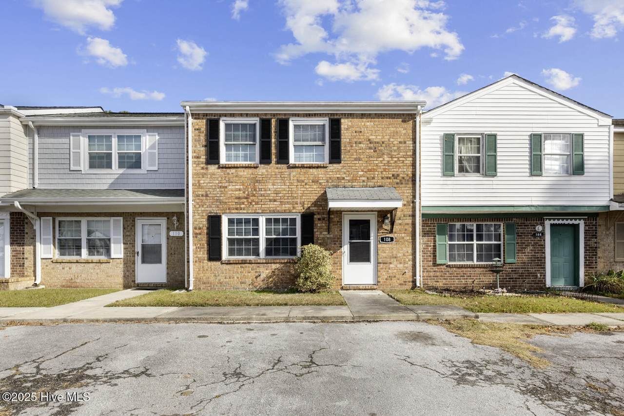 108 Villa Drive - Photo 1