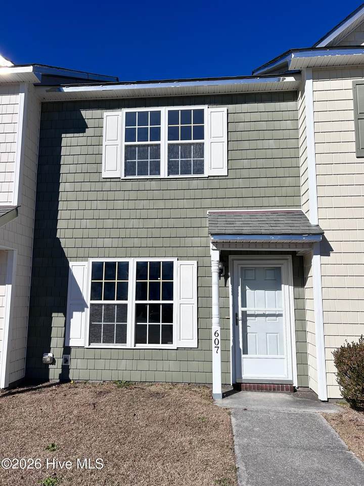 607 Streamwood Drive - Photo 1