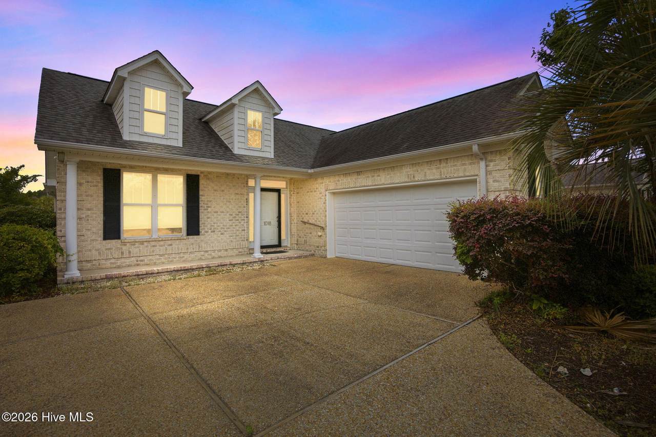 1018 Garden Club Way - Photo 1