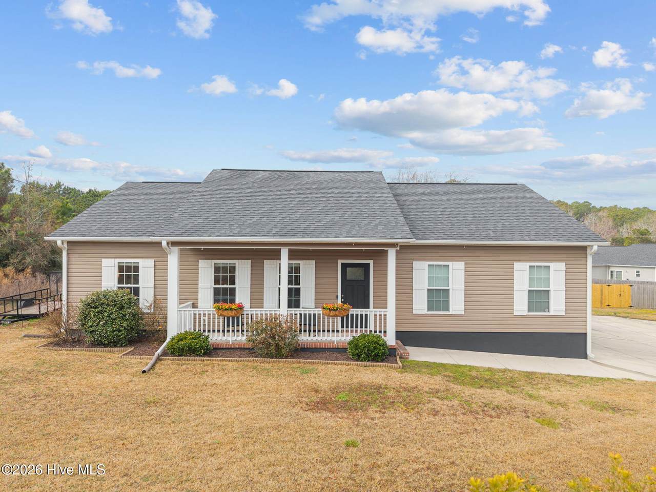 836 Queens Creek Road - Photo 1