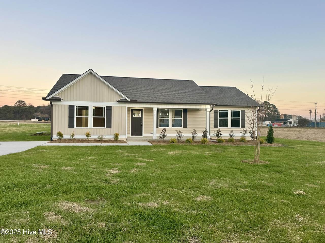 114 Dees Meadow Lane - Photo 1