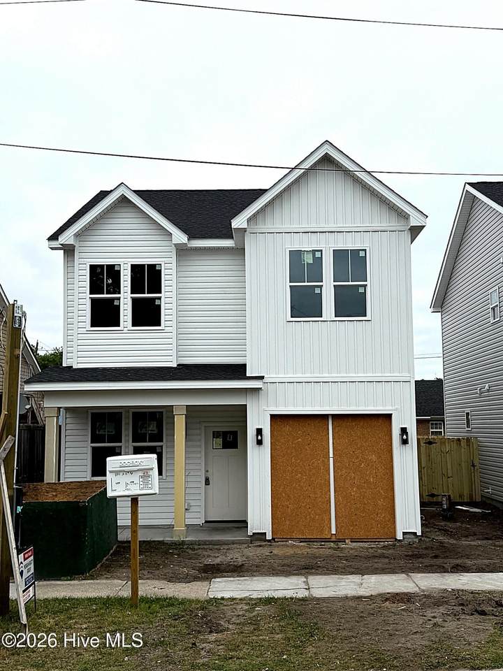 1116 6th Street - Photo 1