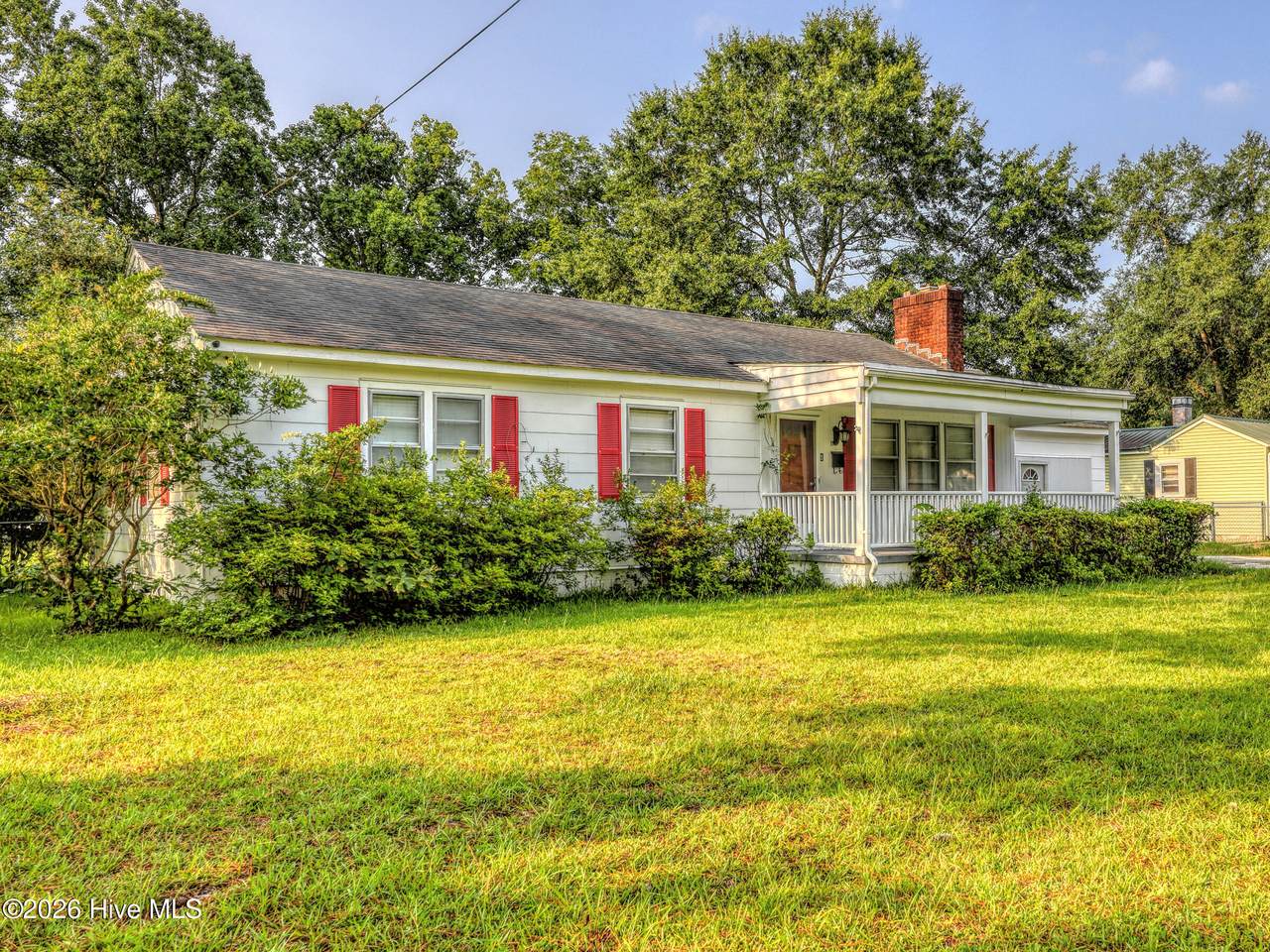 111 Pineview Street - Photo 1