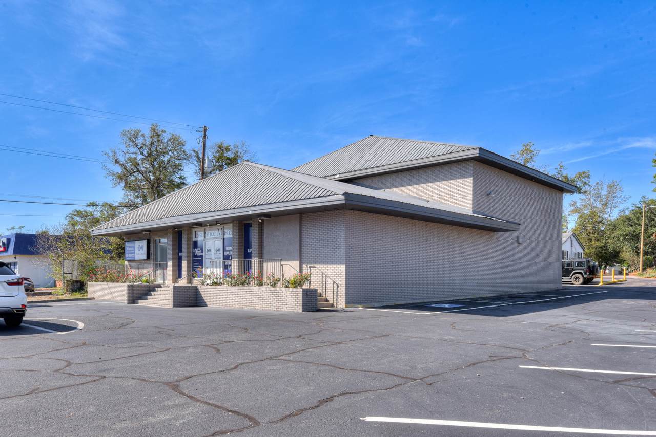 332 Edgefield Road - Photo 1