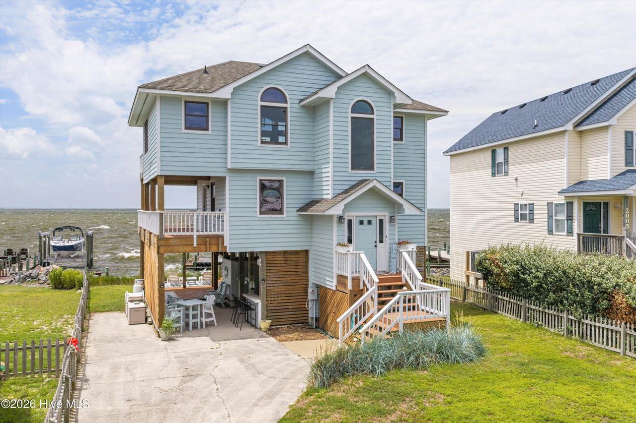 2003 Harbour View Drive - Photo 1