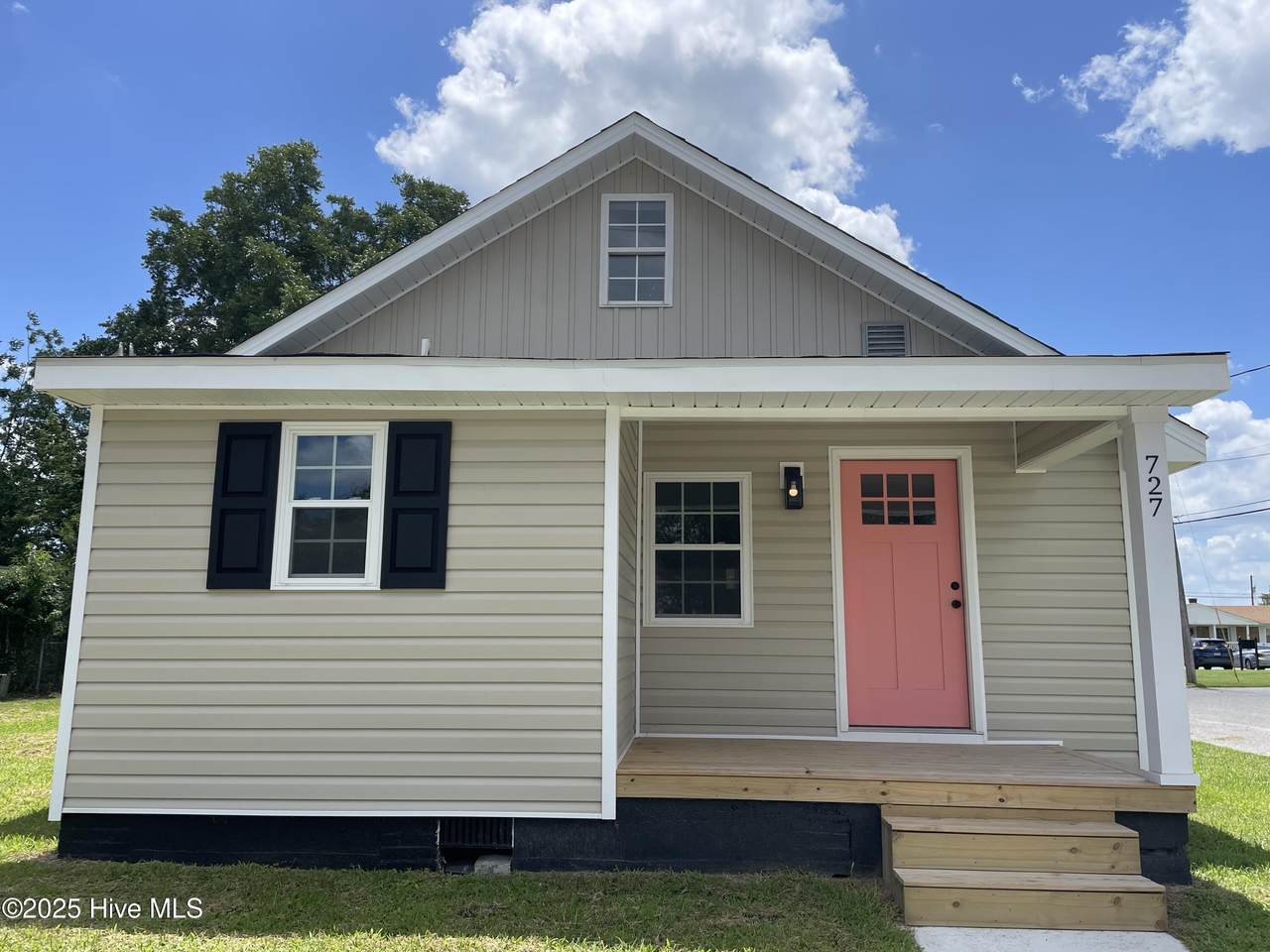 727 Pennsylvania Avenue - Photo 1