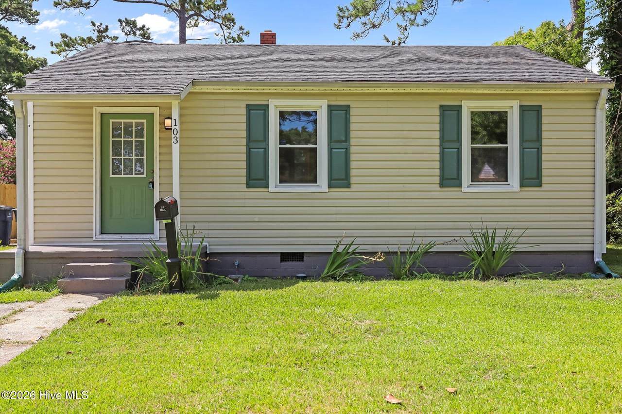 103 Robin Road - Photo 1