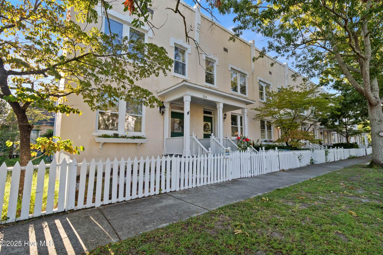 228 Mcrae Street - Photo 1