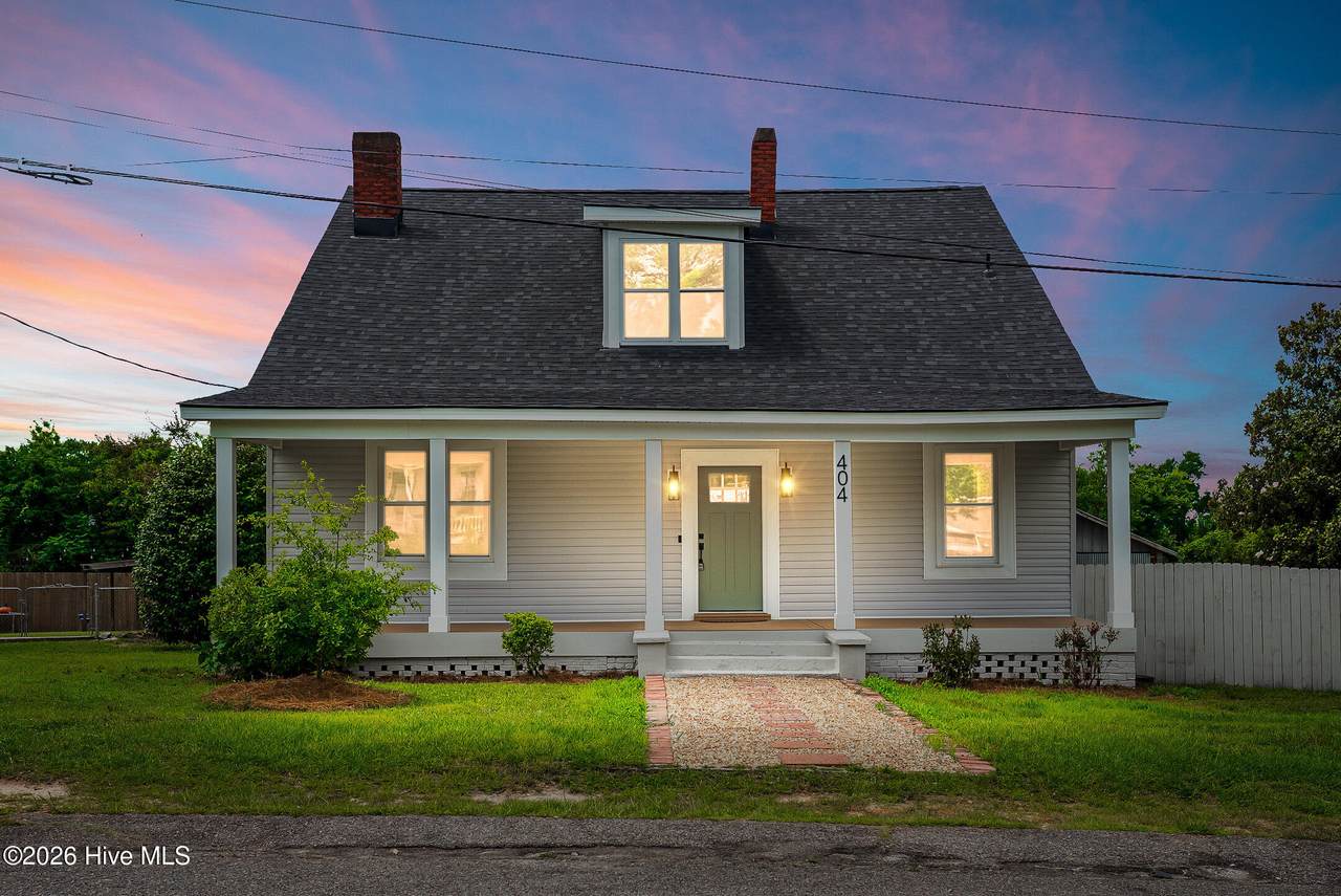 404 Forest Avenue - Photo 1
