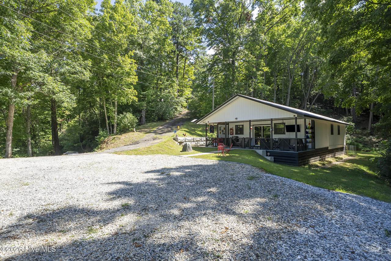 134 Paradise Road - Photo 1