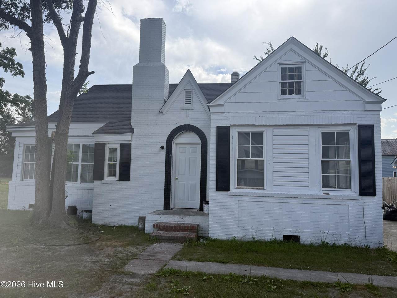 421 Perry Street - Photo 1