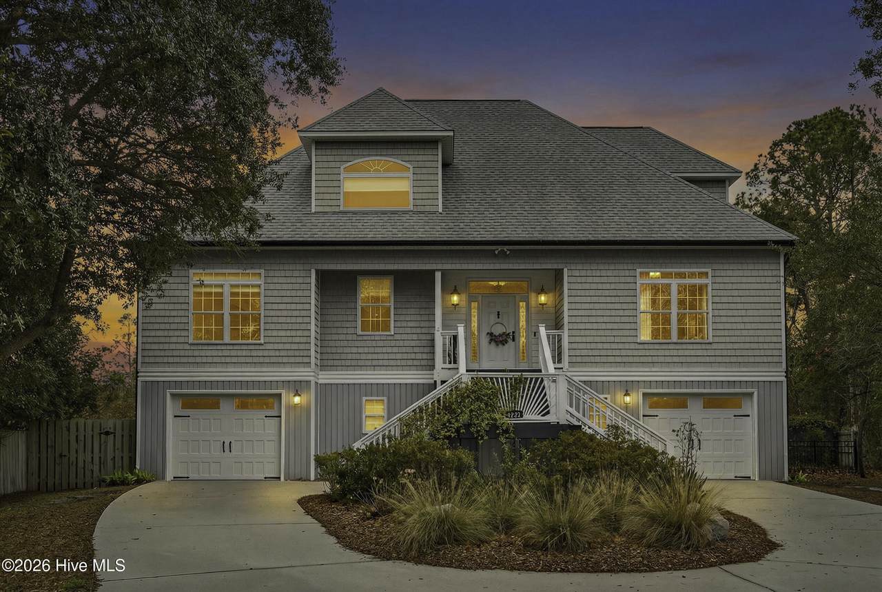 9402 Voyagers Way - Photo 1