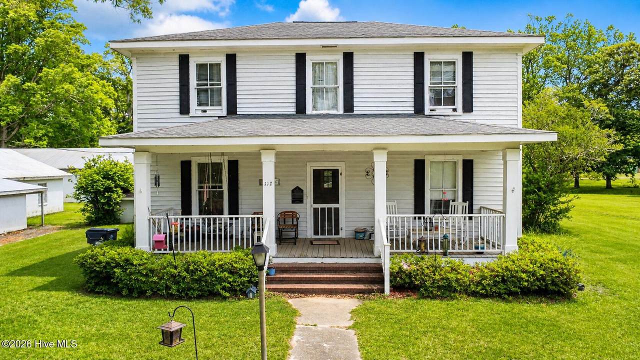 112 College Street - Photo 1