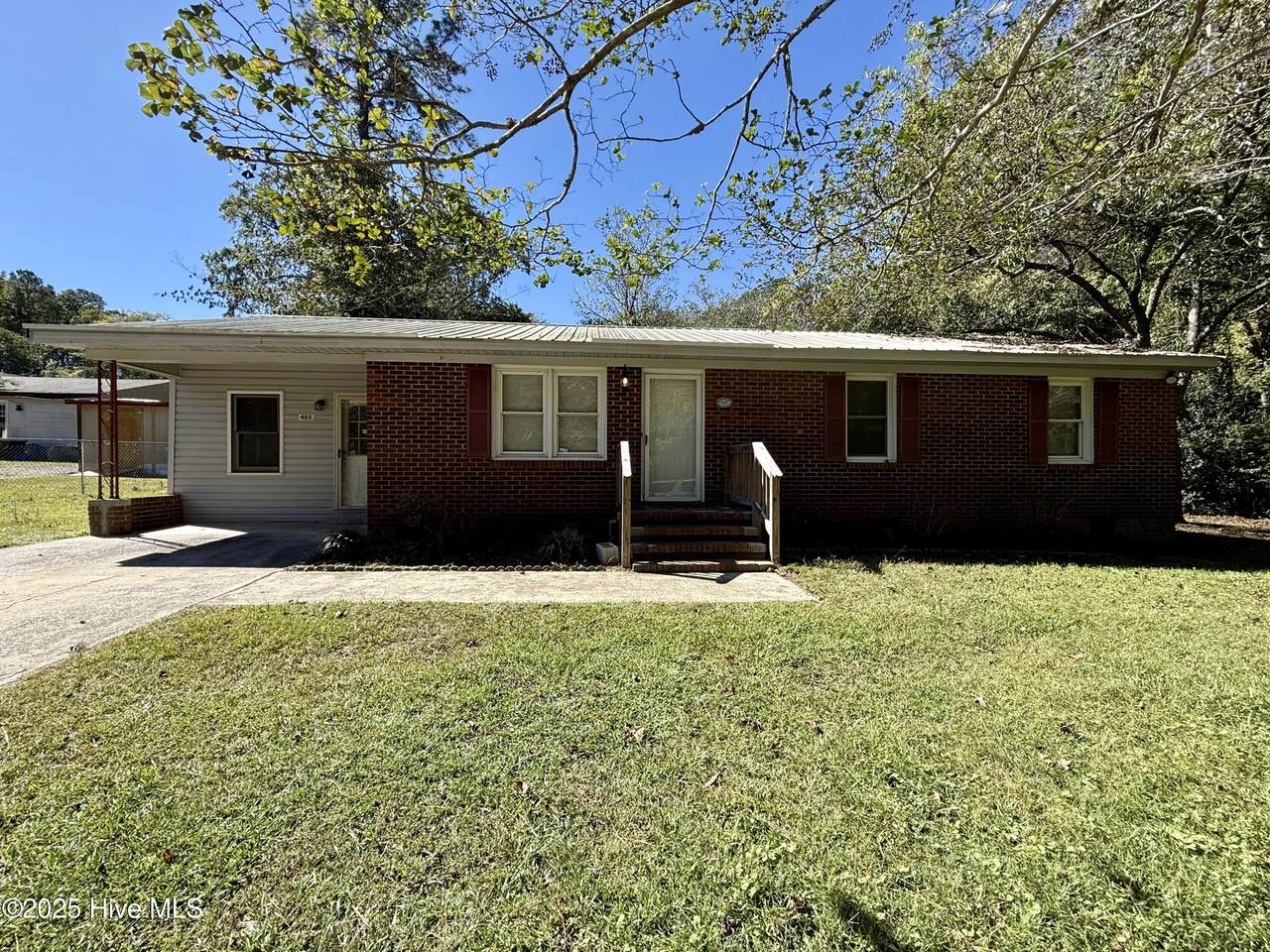 403 Henderson Street - Photo 1