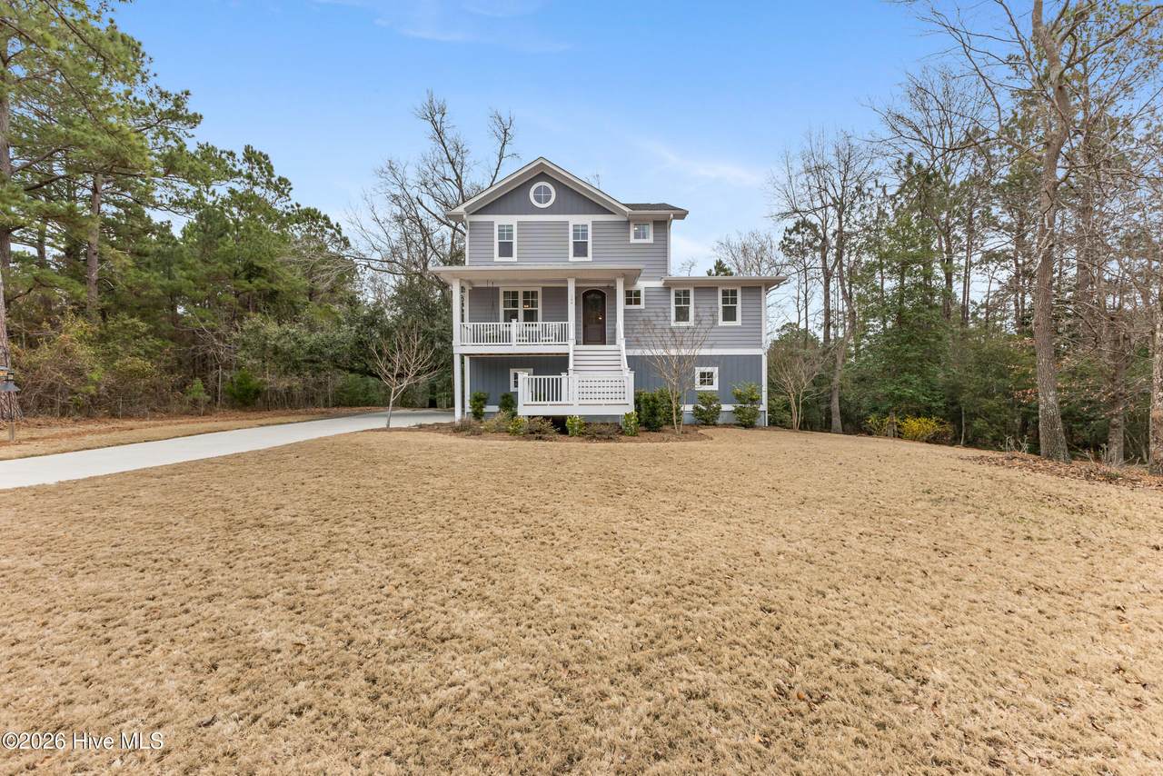 104 High Bluff Drive - Photo 1