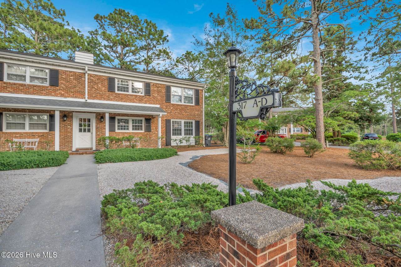 317 Driftwood Circle - Photo 1