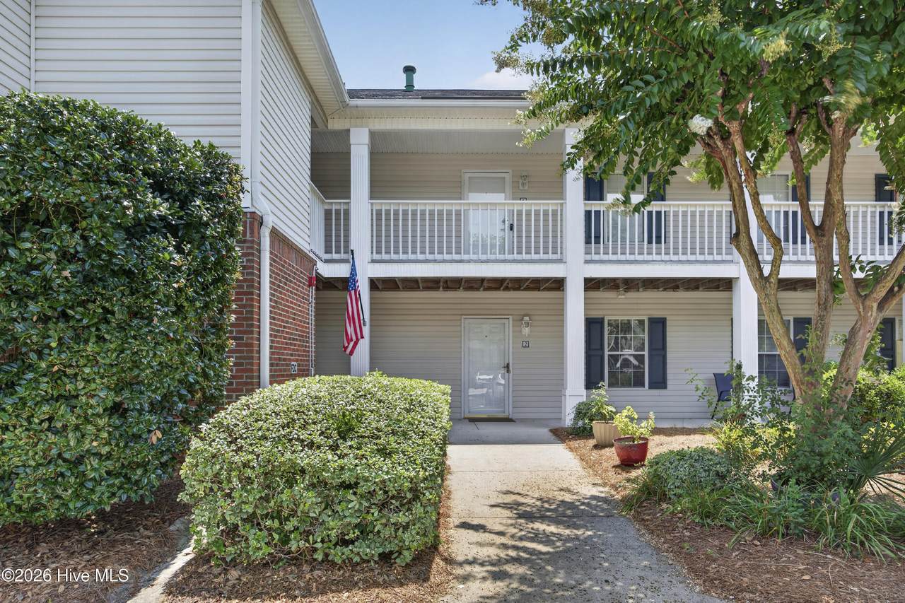 1402 Willoughby Park Court - Photo 1