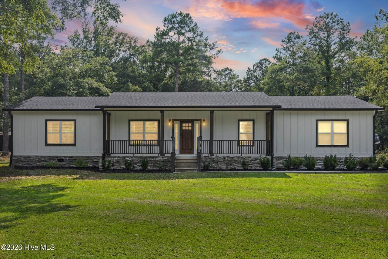 988 Lake Avenue - Photo 1