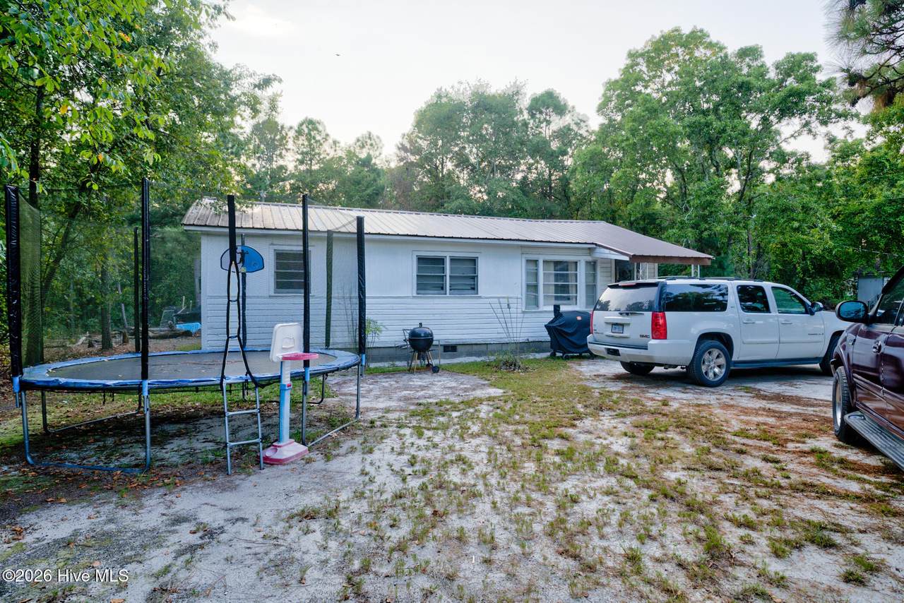 27820 Aberdeen Road - Photo 1