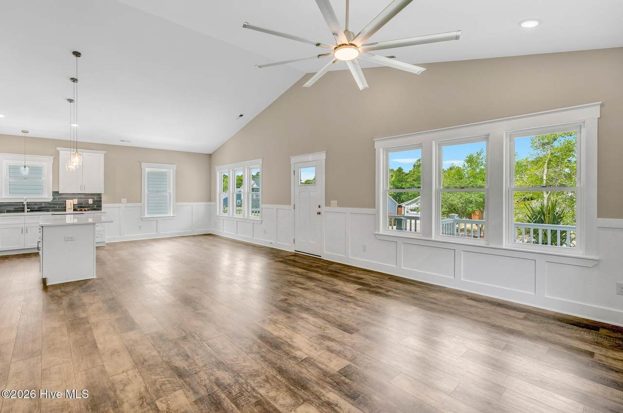 https://bt-photos.global.ssl.fastly.net/ncreg/1280_boomver_1_68f59ef0016dba4a7ca40c6fe8e70acb-2.jpg