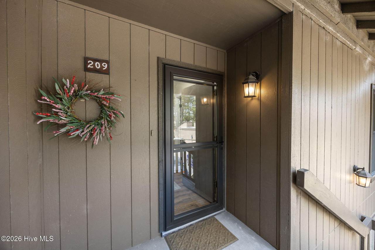 10 Pine Tree Road - Photo 1