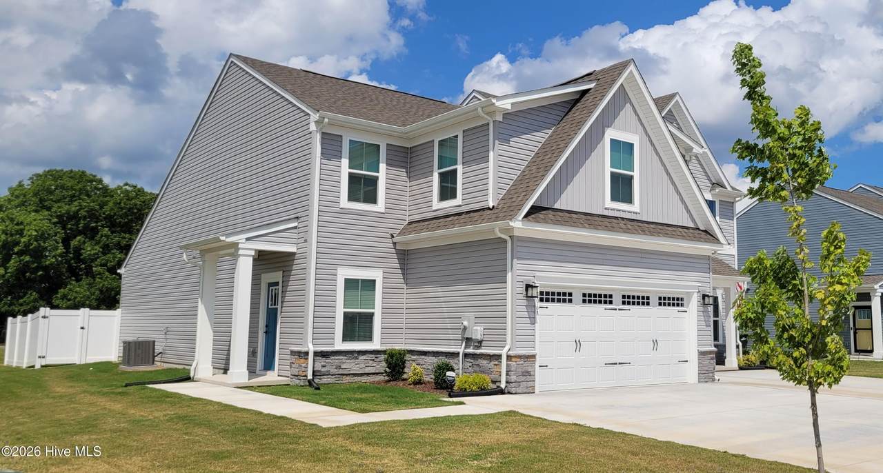 306 Spinnaker Street - Photo 1