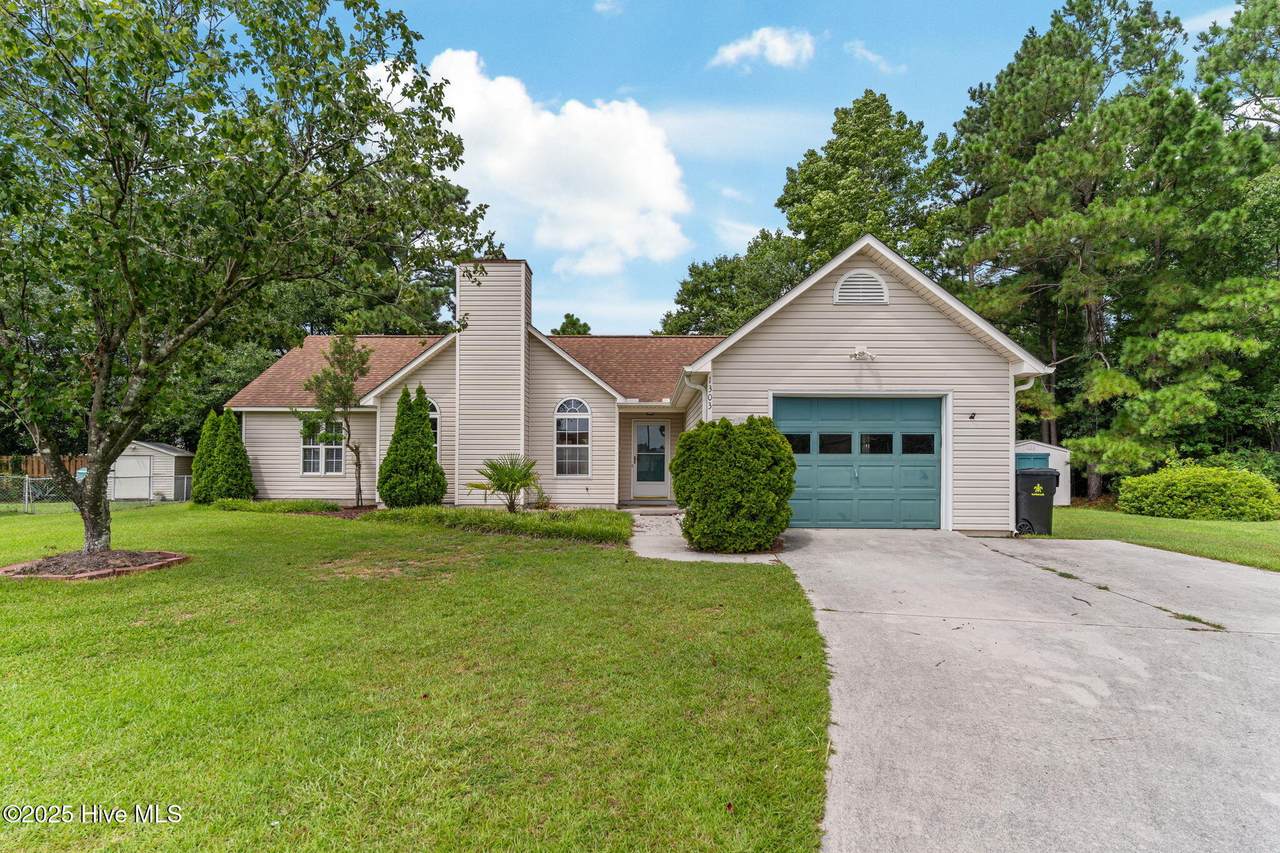 1303 Big Horn Court - Photo 1