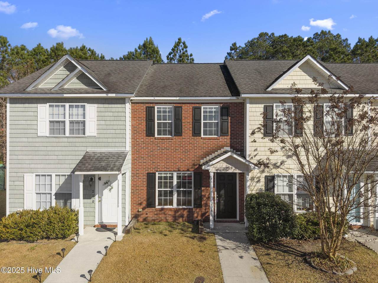 208 Springwood Drive - Photo 1