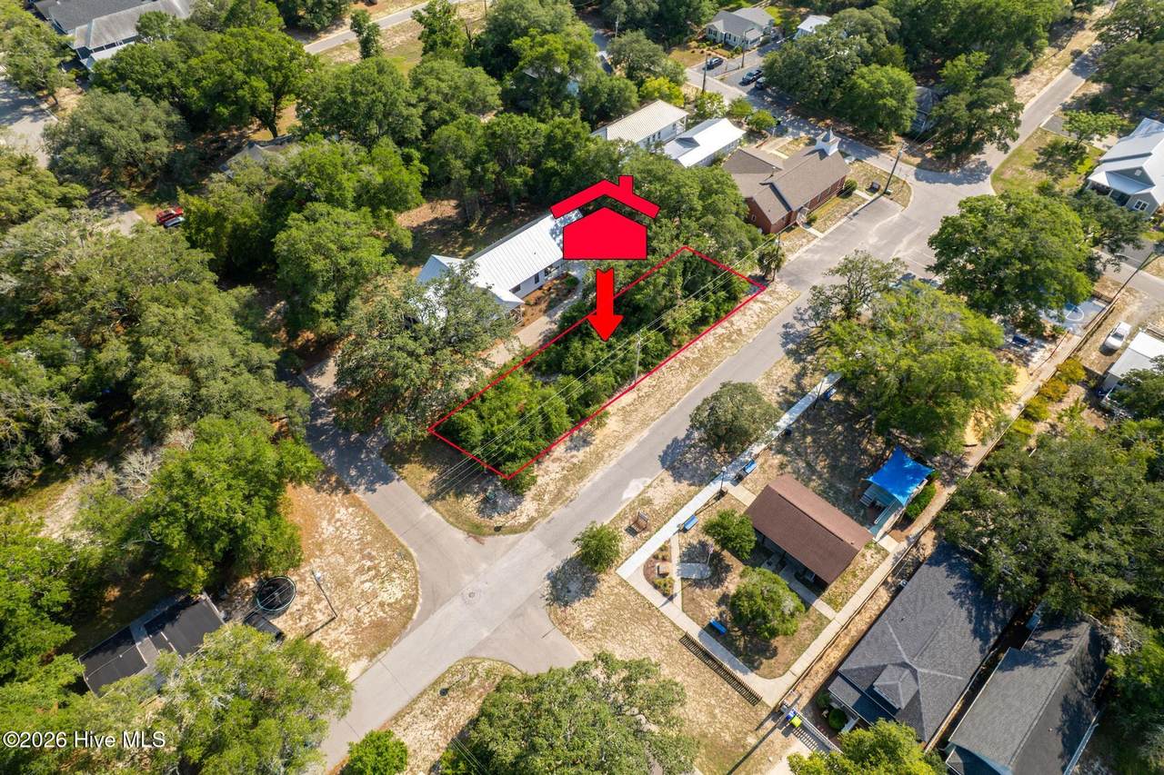 619 Caswell Avenue - Photo 1