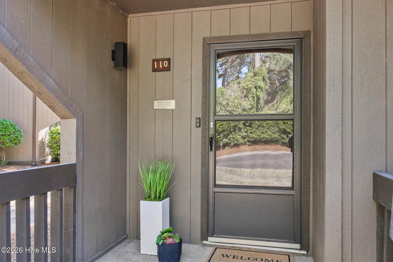 10 Pine Tree Road - Photo 1