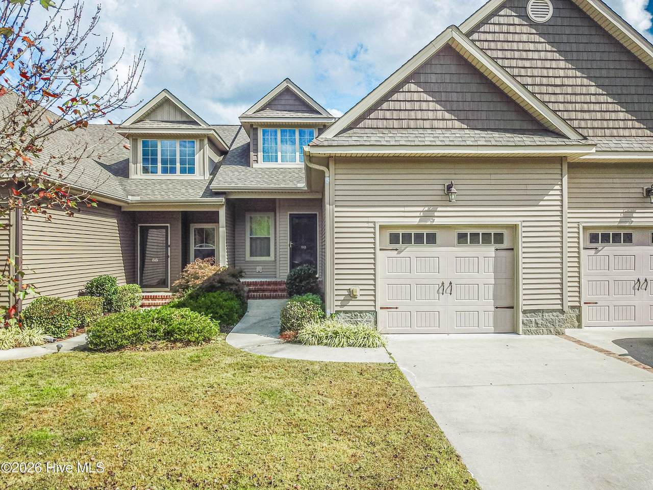 90 Cypress Circle - Photo 1