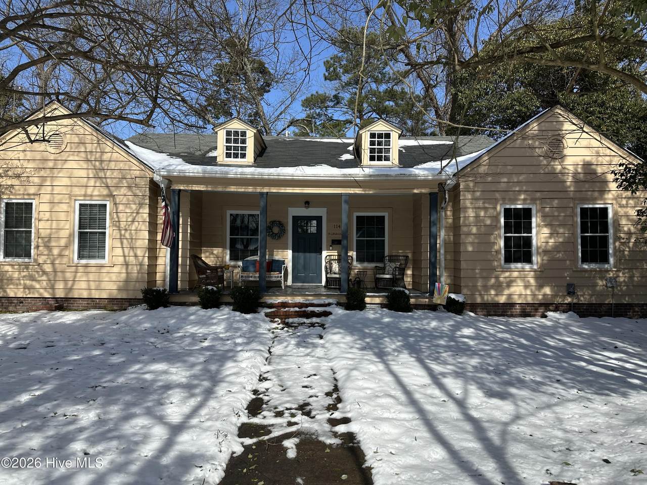 114 12th Street - Photo 1