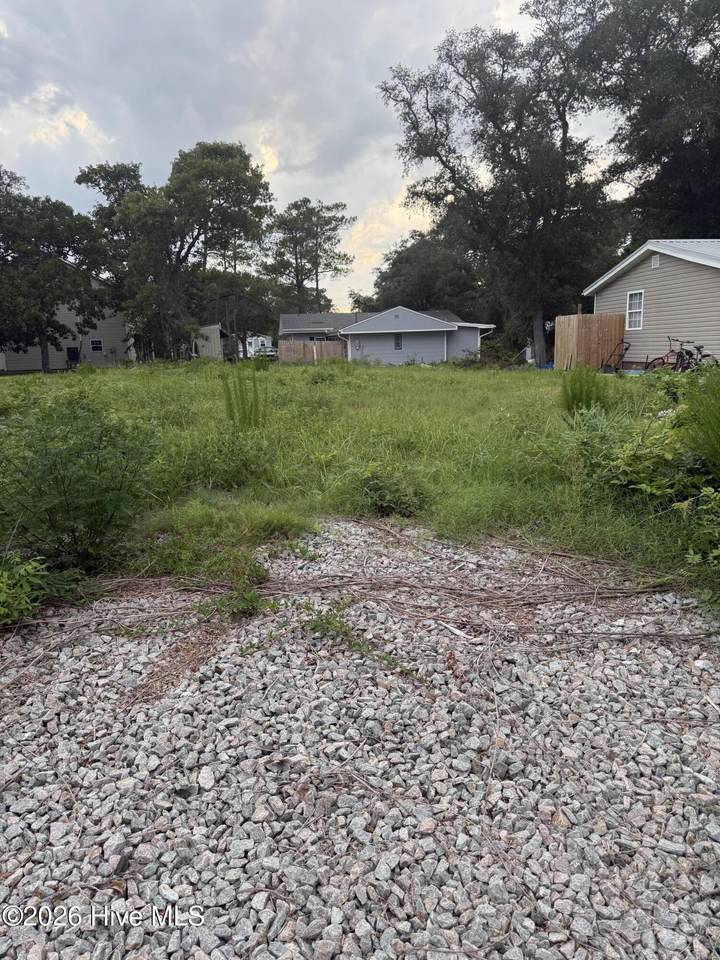 107 20th Street - Photo 1