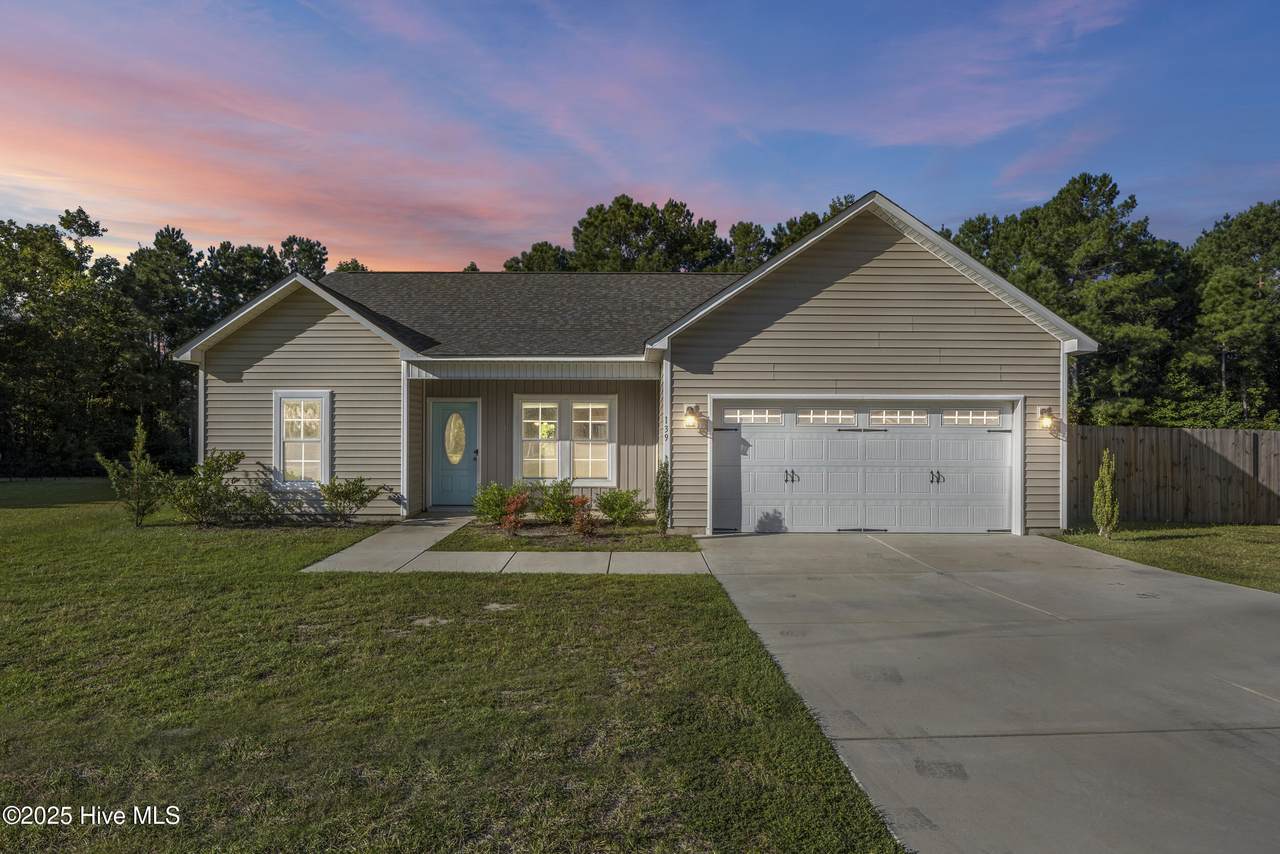 139 Queens Haven Road - Photo 1