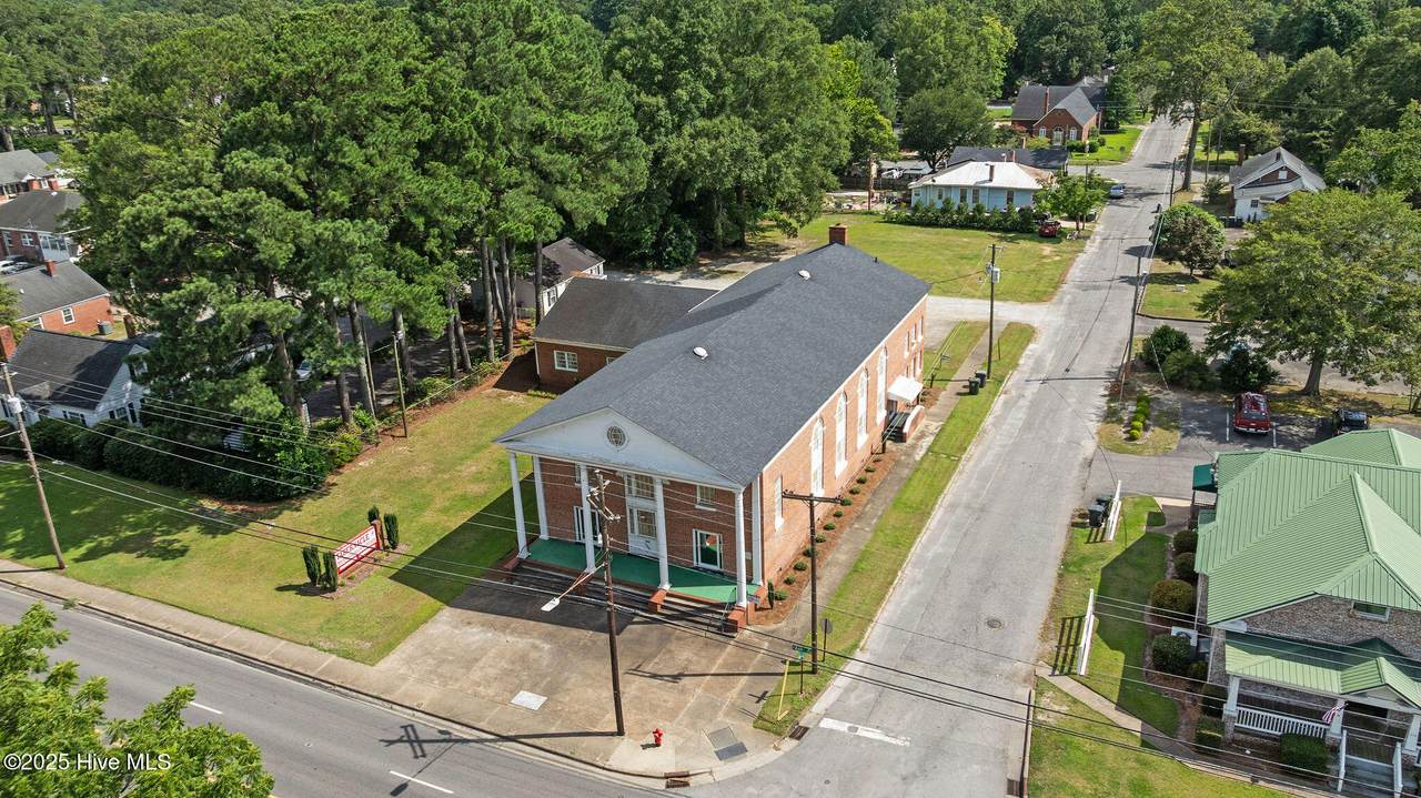 1000 Ash Street - Photo 1