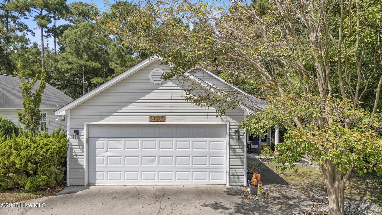 2731 Country Club Drive - Photo 1