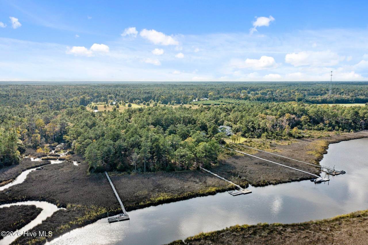 106 Neusiok Drive - Photo 1