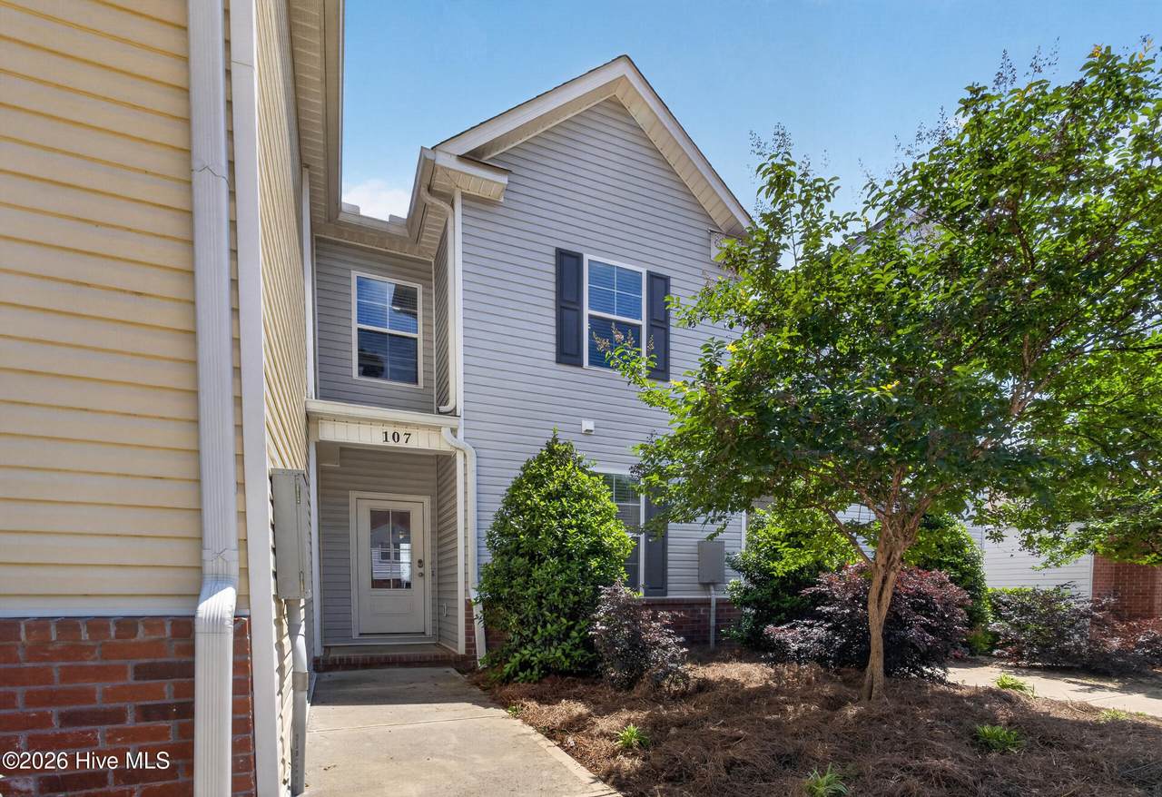 107 Willow Run - Photo 1