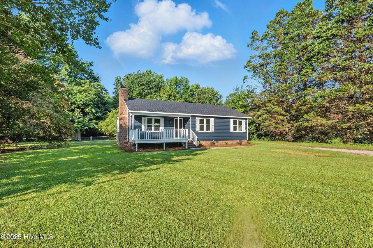 104 Nikol Way - Photo 1