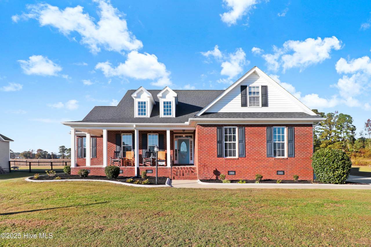 401 Ellington Way - Photo 1