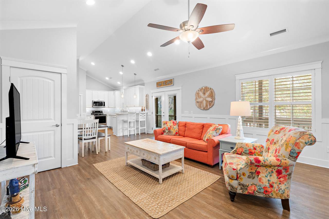 105 29th Street - Photo 1
