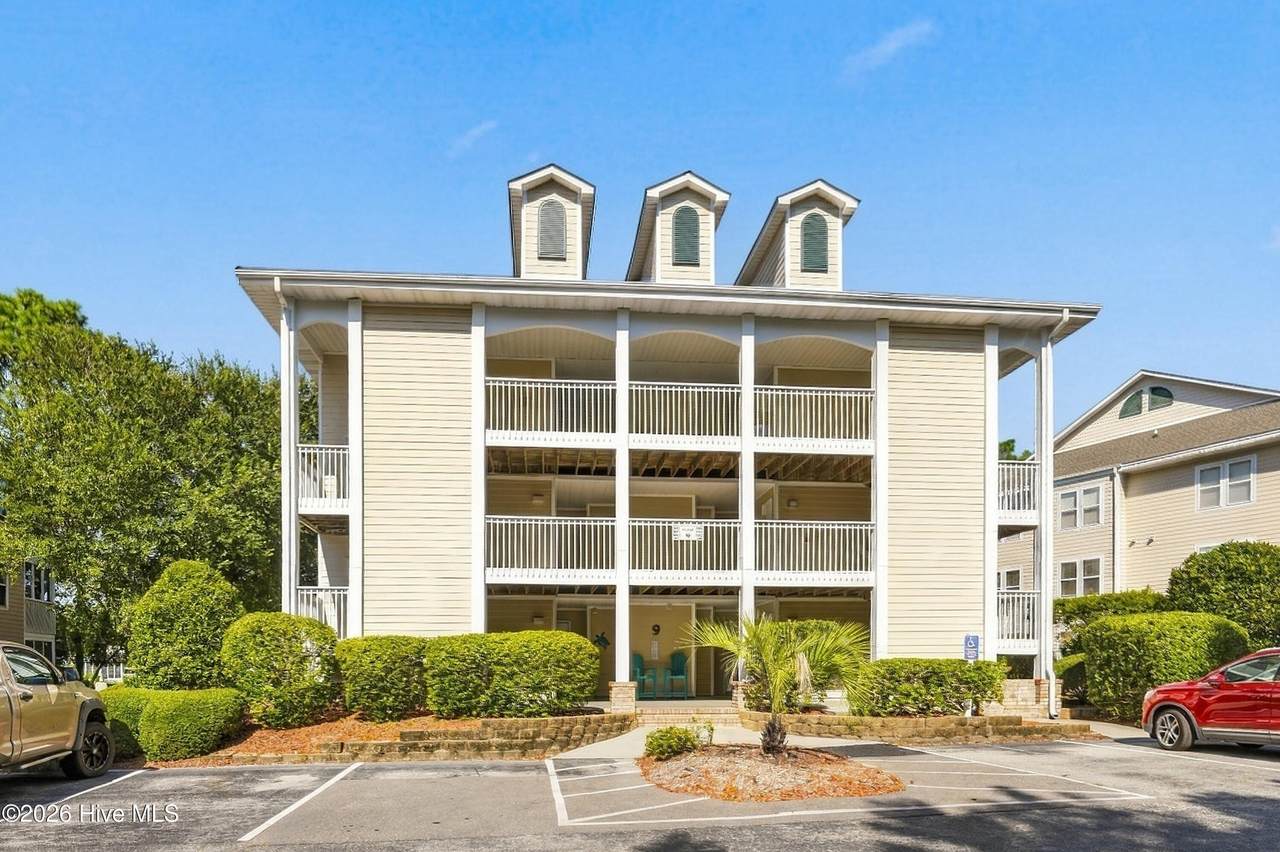 3350 Club Villas Drive - Photo 1