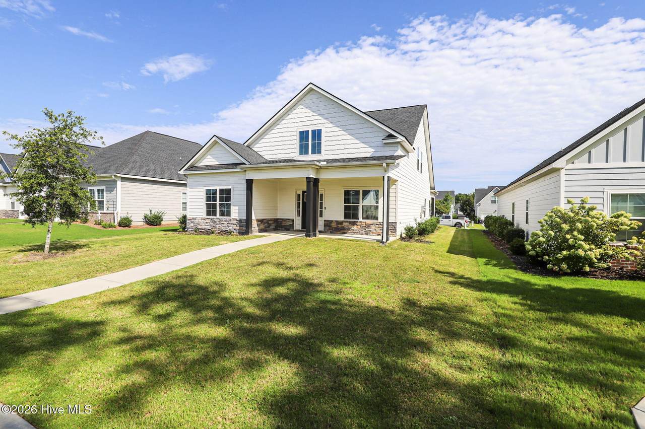 208 Andrews Lane - Photo 1